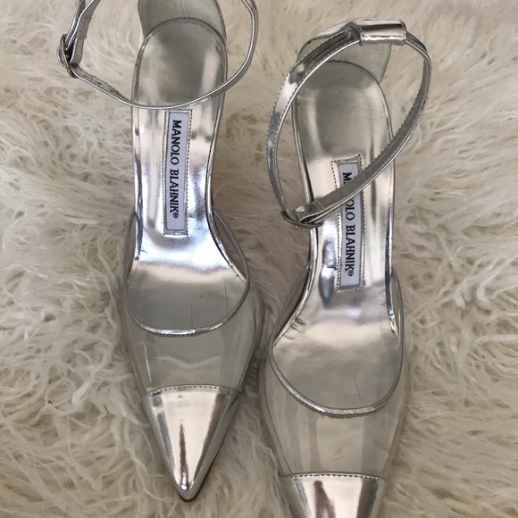 Manolo Blahnik Silver Capped Toe Pump - Picture 6 of 8